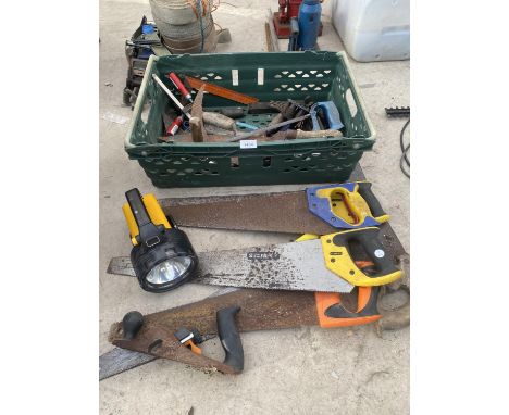 AN ASSORTMENT OF HAND TOOLS TO INCLUDE SAWS, A SICKLE AND TROWELS ETC 