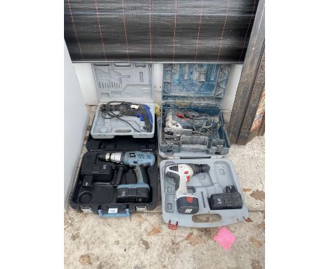 AN ASSORTMENT OF POWER TOOLS TO INCLUDE A BOSCH JIGSAW, TWO BATTERY DRILLS AND A CORD DRILL 