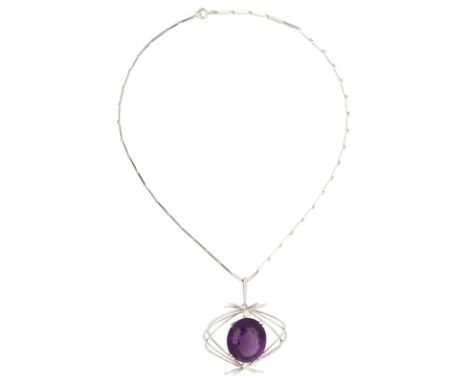 Schmuck-SetElegantes Schmuck-Set bestehend aus Collier 2-reihig, einem Anhänger und einem Ring in Weissgold 18K.Ein zweiteili