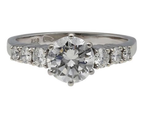 Brillant-RingWunderschöner Ring in Weissgold 18K.Im Zentrum ein Brillant von ca. 1,44 ct (G/VVS1) mit sehr gutem Schliff, daz