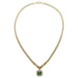 Smaragd-Schmuckset Traumhaftes Schmuckset bestehend aus Collier, Ring und Ohrsteckern in Gelbgold 14