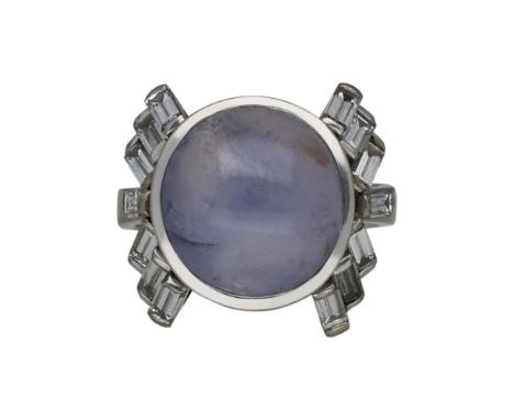 Sternsaphir-Diamant-RingExtravaganter Ring in Weissgold 18K mit einem sehr schönen, 6-strahligenSternsaphir lila/violett von 