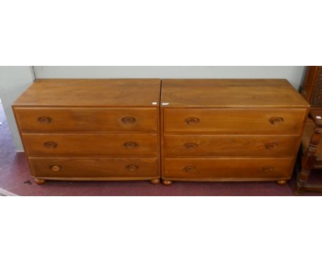 Pair of Ercol chest of drawers - Size approx: W: 92cm D: 45cm H: 65cm 