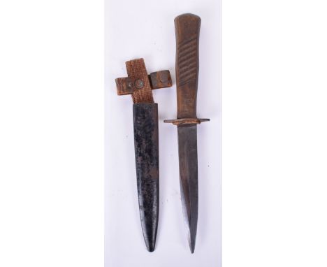Imperial German Fighting Knife, overall length 28cms. Excellent blade non maker marked, slightly tipped with its unusual wood