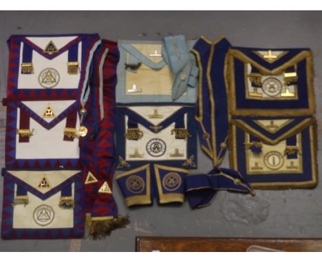 Collection of mixed Masonic regalia. UK P&amp;P Group 2 (£20+VAT for the first lot and £4+VAT for subsequent lots) 