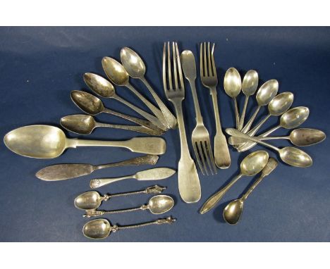 Mixed Georgian and Victorian silver flatware to include teaspoons, forks, various spoons, various dates and makers, 13.5oz ap