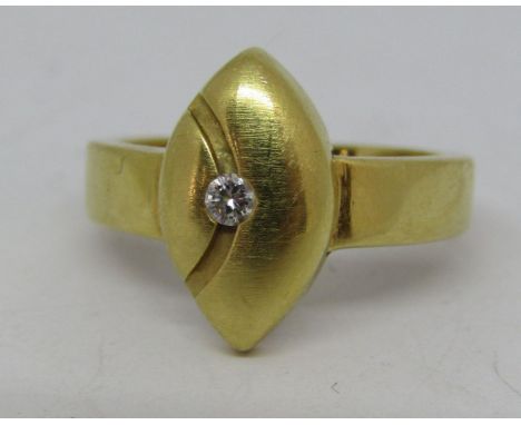 18ct diamond set ring of stylised coffee bean design, size J/K, 4.7g 