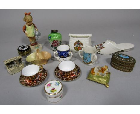 A collection of small decorative ceramics including a pair of Royal Crown Derby Imari pattern cups and saucers, a Coalport bl