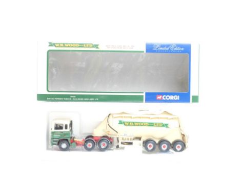  Corgi ERF EC Powder Tanker - W.R.Wood (Haulage) LTD | Scale: 1:50 | Model Code: 74904 | Certificate: Yes | Lot Condition: Go