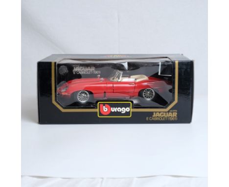  Bburago Jaguar E-Cabriolet(1961) | Scale: 1:18 | Model Code: 3016 | Certificate: No | Lot Condition: Good | Mirrors: Attache