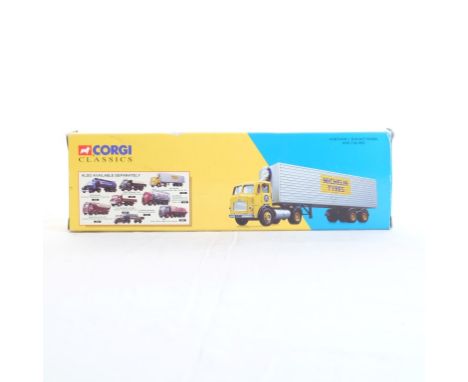  Corgi Leyland Beaver Box Trailer Set - Michelin | Scale: 1:50 | Model Code: 24701 | Certificate: Yes | Lot Condition: Good |