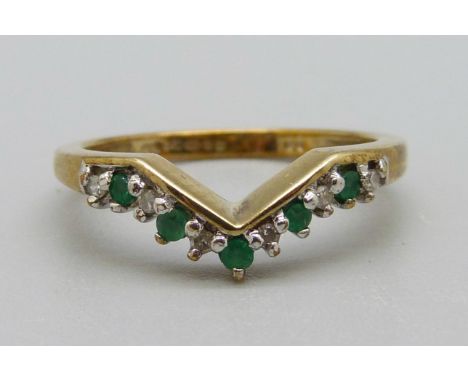 A 9ct gold, emerald and diamond wishbone ring, 1.8g, K 