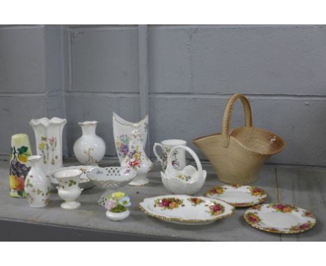 A collection of bone china; Hammersley &amp; Co, Debonair, Aynsley, Ridgway and Royal Grafton, etc. **PLEASE NOTE THIS LOT IS