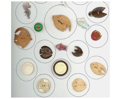 18 S/M/L 19th and 20th century assorted fish buttons. This lot includes nice mother of pearl, natural material, wood, glass a