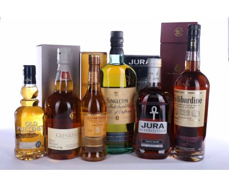 TULLIBARDINE 228 BURGUNDY FINISH
Highland Single Malt Scotch Whisky. 70cl, 43% volume, in carton. 
THE SINGLETON OF DUFFTOWN 
