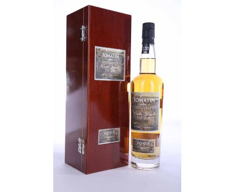 TOMATIN 1998 AGED 13 YEARS CASTLE STUART GOLF LINKS
Highland Single Malt Scotch Whisky. Bottle no. 238. 700ml, 46% volume, in