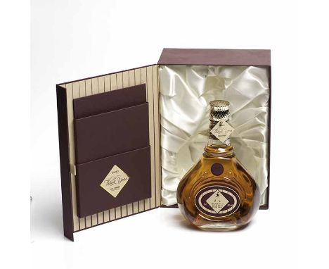 JOHNNIE WALKER THANK YOU HILL STREET
Blended Scotch Whisky, 75cl, 43% volume, in presentation box.  CONDITION REPORT: Capsule