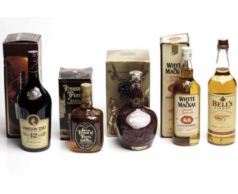 CHIVAS REGAL ROYAL SALUTE 21 YEAR OLD RUBY FLAGON
Blended Scotch Whisky, 70cl, 40% volume, in red velvet pouch and carton.
BE