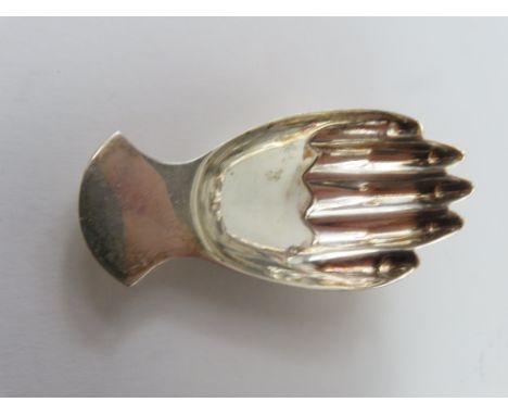 Novelty silver caddy spoon, by HH, Sheffield, 1976, modelled in the form of a palm, 7cm, 15g