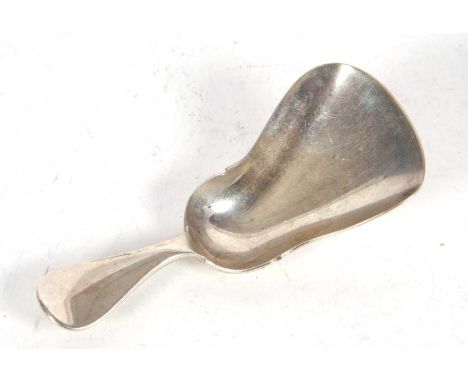 An antique Dutch silver caddy spoon of plain form having a cello shaped bowl, circa 1885, 9cm long