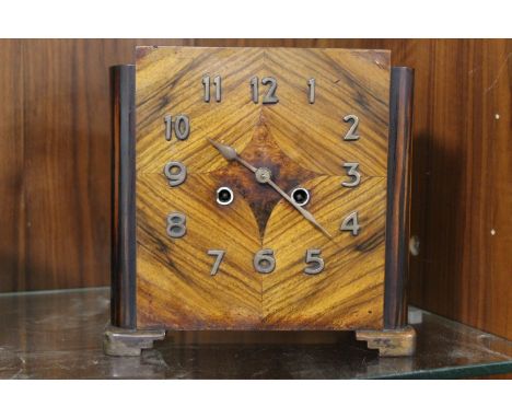A VINTAGE DECO STYLE MANTLE CLOCK 