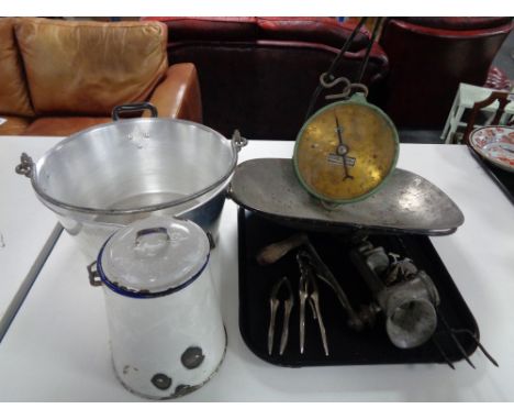 A tray containing Salter thermo scale, aluminium jam pan, vintage mincer, enameled lidded pot 