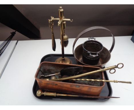 A tray of assorted antique and later metal wares to include copper trough, brass jam pan, companions pieces etc 