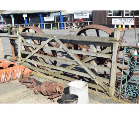 5 bar Gate