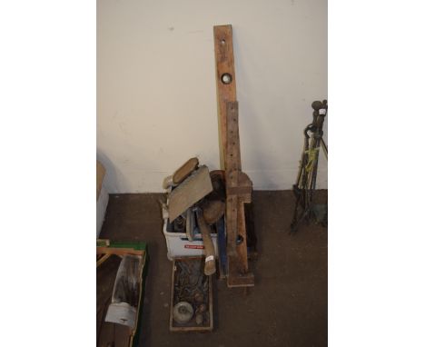 Quantity of vintage tools etc