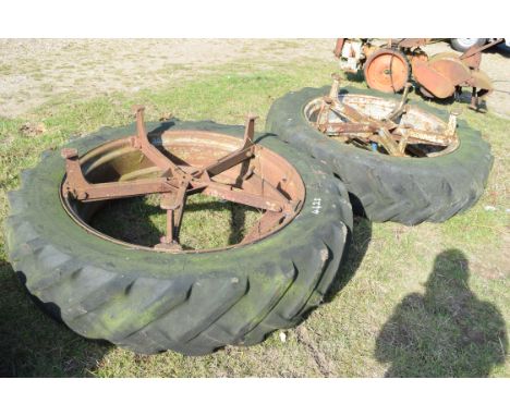 Pair of dual wheel tractor tyres