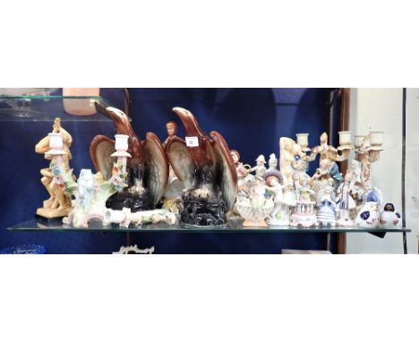 A COLLECTION OF CONTINENTAL CERAMIC FIGURINES