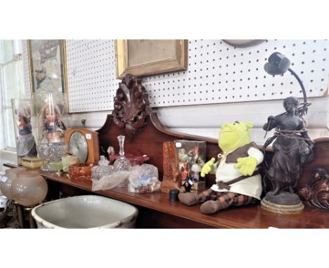 A COLLECTION OF WADE WHIMSIES AND SUNDRIES