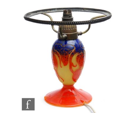 Schneider Le verre Francais - A French Art Deco cameo glass table lamp, the circular swept base rising to a baluster body wit