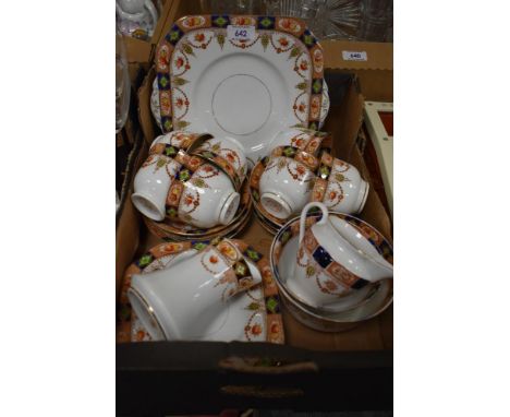 A Colclough part tea service having 26 pieces.