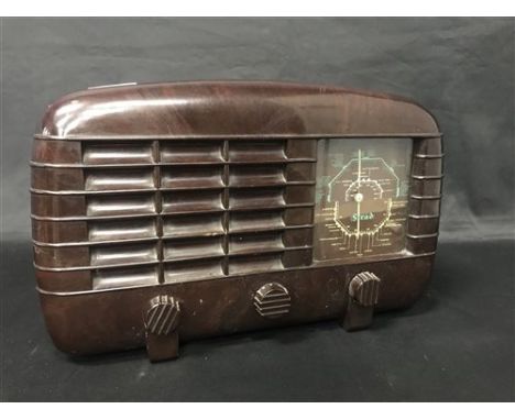 VINTAGE STRAD BAKELITE RADIO