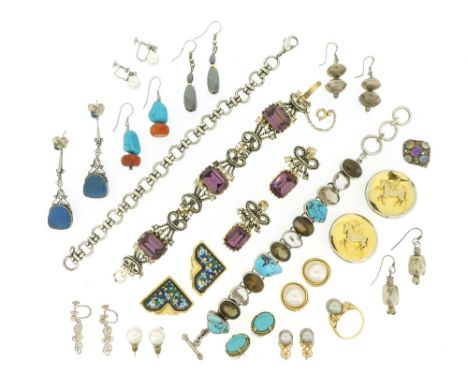 A quantity of jewellery, including a pair of Arts & Crafts silver earrings c1910, suspending stained blue jasper plaques in s