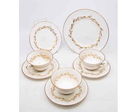 A quantity of Royal Worcester 'Saguenay' tea wares including 6 tea cups, 6 saucers, 6 small side plates and 2 tea plates.