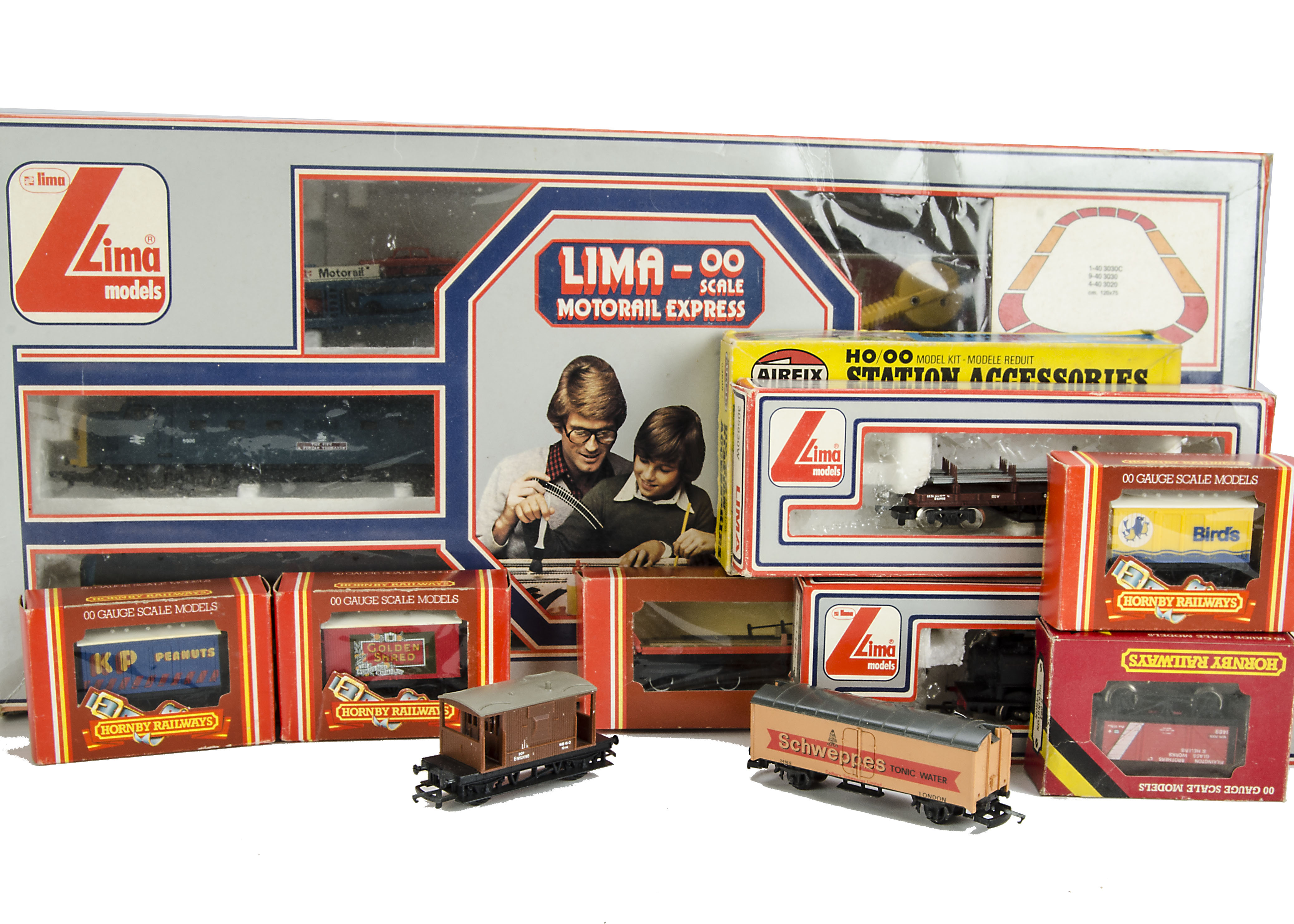 Lima 00 Gauge Train Set with Lima and Hornby Accessories Lima 10 4406 Motorail Express Train Set
