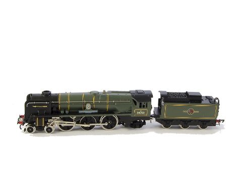 A Wrenn 00 Gauge W2289 BR 34053 'Sir Keith Park' Golden Arrow, BR green, in original box, stamped Packer No 2 Ref 89521, VG-E
