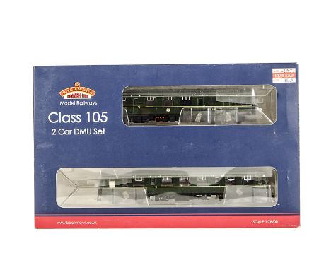 A Bachmann 00 Gauge 31326 BR green Class 105 2-Car DMU, with speed whiskers, in original box, E, appears unrun, box VG