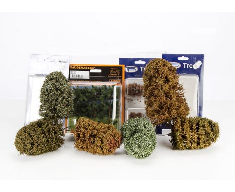 OO Scale Scenic Modelling Materials and Trees: including various flock materials, grain of wheat bulbs and tool sets by Gauge