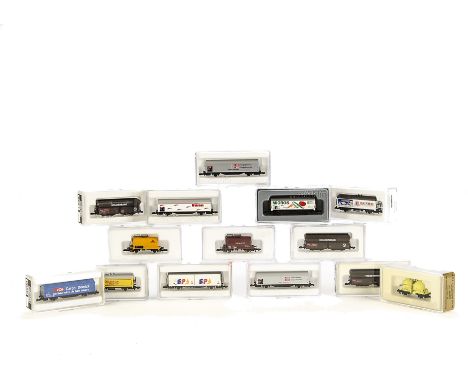  Märklin Z Gauge Freight Stock: including 8221 'Holderbank' hopper wagons (3), curtain-sided wagons and others, all VG-E, box