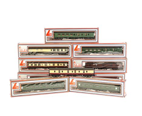 Lima 00 Gauge Coaches and Parcel Vans: BR SR green Mk1 (6), WR choc/cream Rest Car (1), crimson /cream Rest Car (1), Full mar
