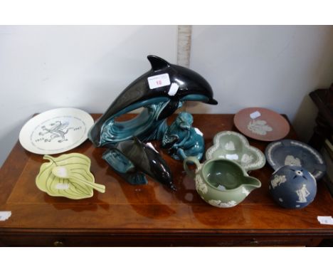 A CARLTONWARE AUSTRALIAN DESIGN LEAF DISH with matching spoon, Poole Pottery dolphins, an otter and a collection of Wedgwood 