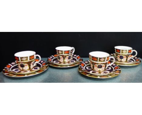 A Royal Crown Derby 'Imari' patterned teaset comprising four cups, four saucers and four side plates, (12) 