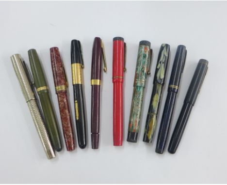 A collection of vintage fountain pens to include Golden Platignum, etc, some with 14k gold nibs (10)
