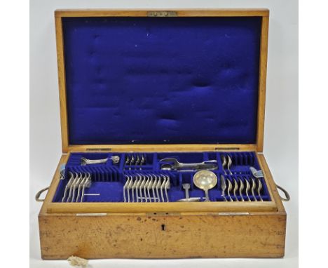 Edwardian silver part canteen of fiddle, thread and shell pattern flatware&nbsp;by Goldsmiths &amp; Silversmiths Co Ltd, Lond