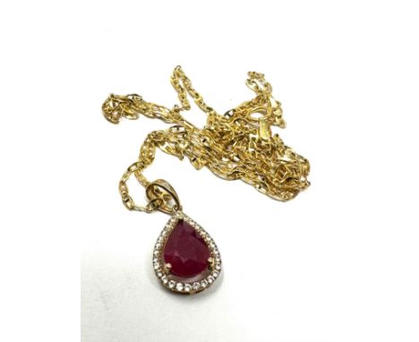 9ct gold glass filled ruby &amp; white gemstone cluster pendant necklace (1.8g) 