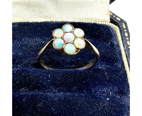 9ct gold opal  ring (1.2g) 