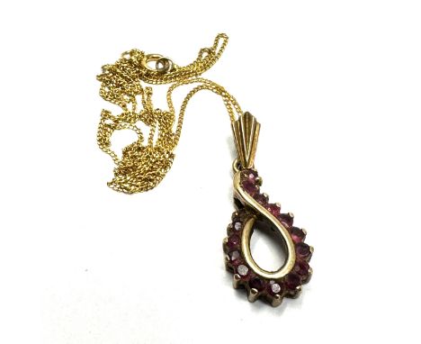 9ct gold ruby pendant necklace (2.6g) 